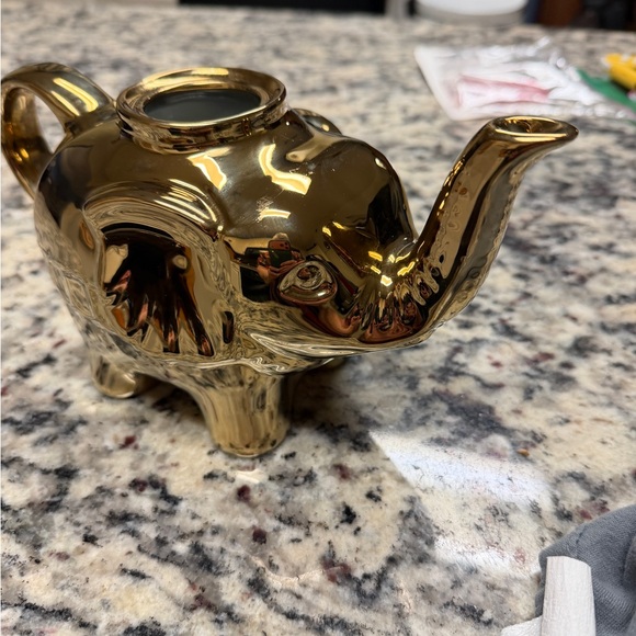 Gold Elephant Teapot - Picture 8 of 15